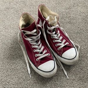Maroon converse